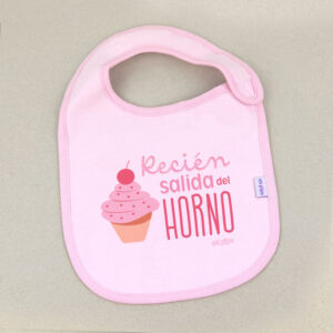 Babero Rosa Divertido Recién salida del horno